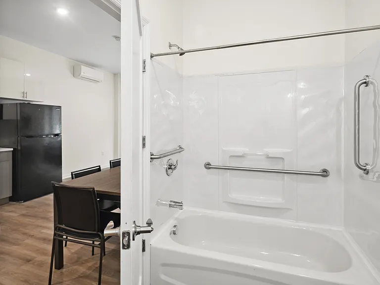 Owl's Nest Apartments — Photo 21