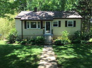 3808 Pinewood Ter, Falls Church, VA 22041