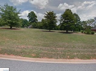 915 Lansfair Dr, Inman, SC 29349