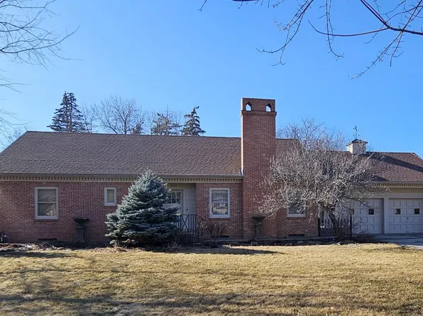 1411 N Main St, Aberdeen, SD 57401