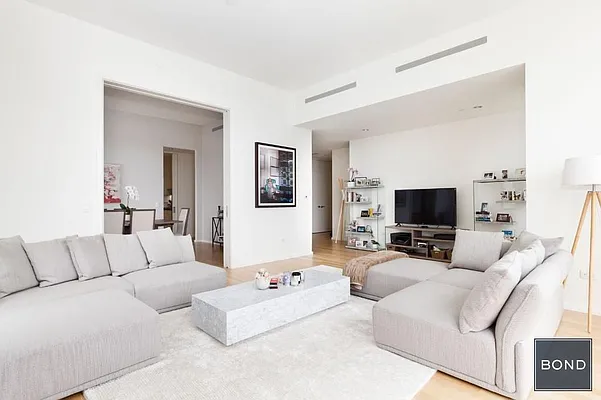 Rented by Bond New York | media 20