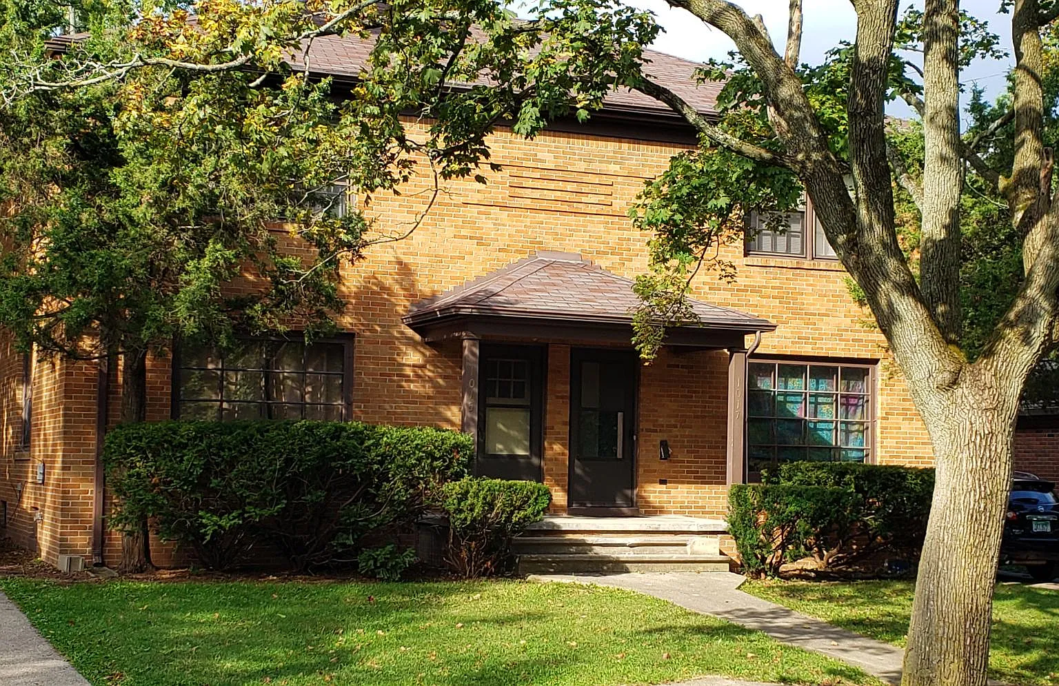 3 bed, 1.5 bath, 1120 sqft, $2,685 — Photo 2
