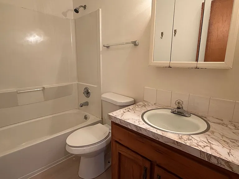 3101 E Locust St — Photo 9