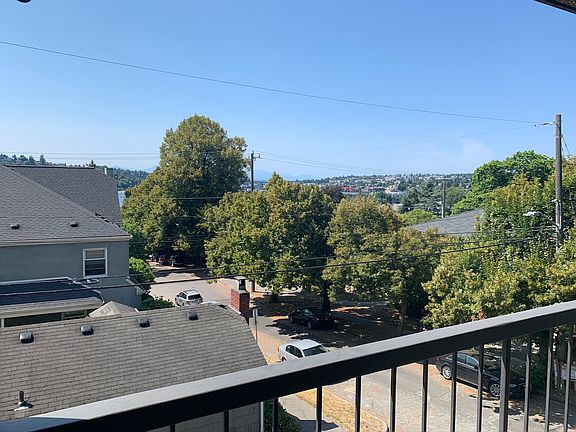 2nd image of 2413 Boylston Ave E APT 302