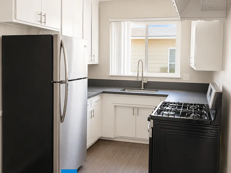 5315 Whitsett Ave #6 — Photo 18