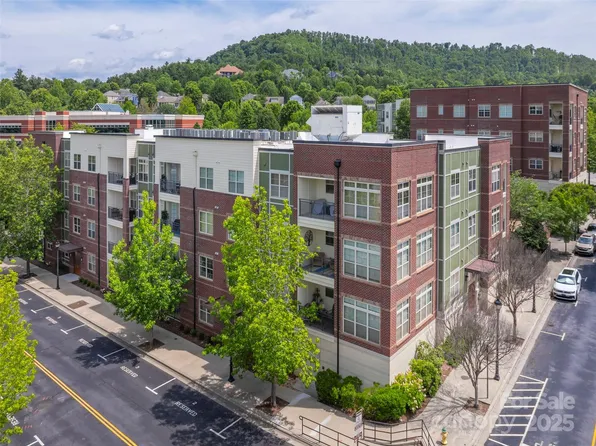 5 Farleigh St APT 201, Asheville, NC 28803