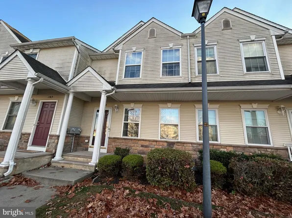 104 Jamestown Blvd, Hammonton, NJ 08037