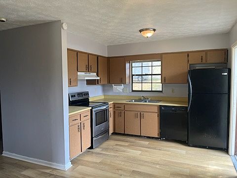 4th image of 12140 Magnolia St #12140