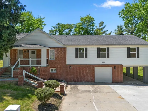 1501 Pine Grove Rd, Capitol Heights, MD 20743