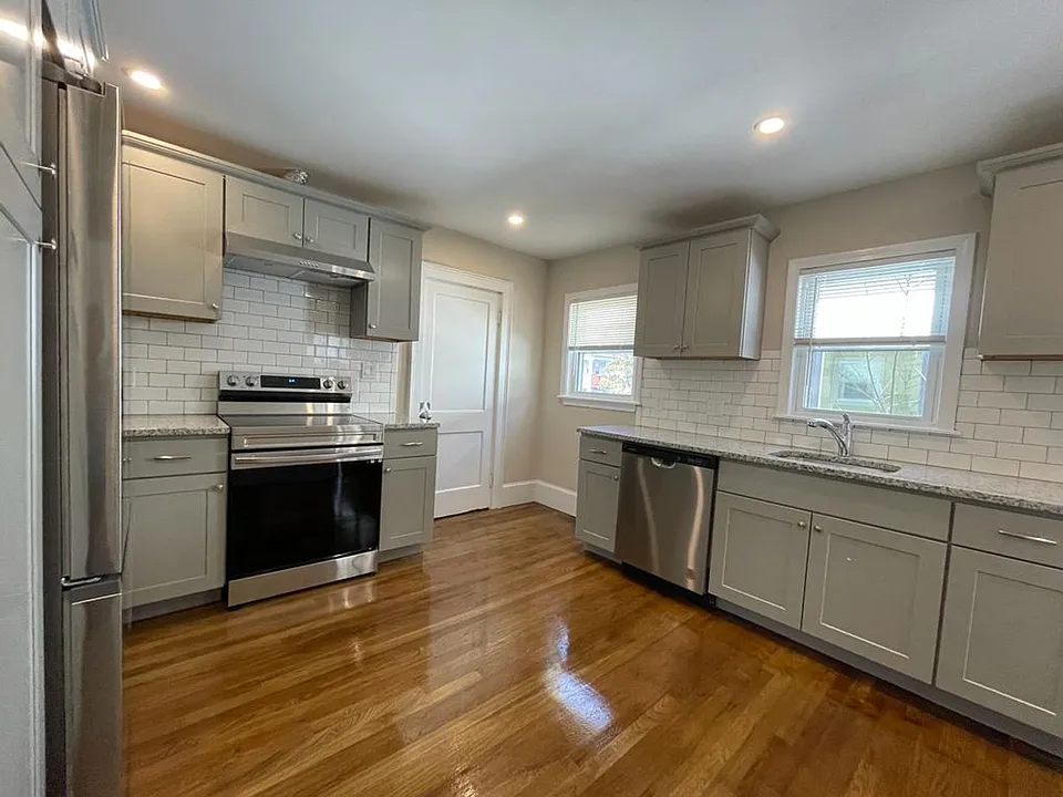 37-39 Lafayette St