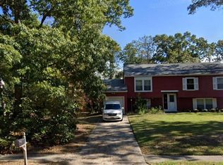 616 Autumn Crest Dr, Waterford Works, NJ 08089