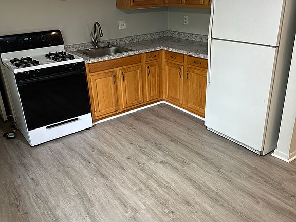 3rd image of 5424 N Stephen Dr