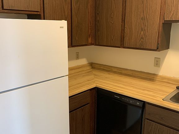 2nd image of 2355 Chalet Gardens Rd #3
