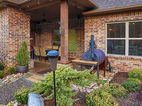 3rd image of 120 Serenity Ln