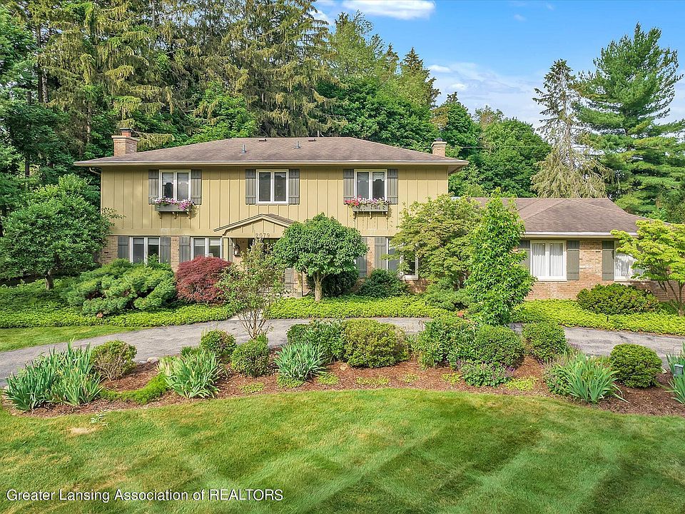 1st image of 2079 Riverwood Dr