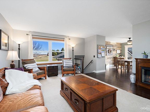 5th image of 348 Bastian Dr