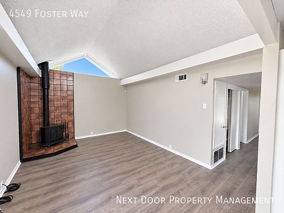 3rd image of 4549 Foster Way