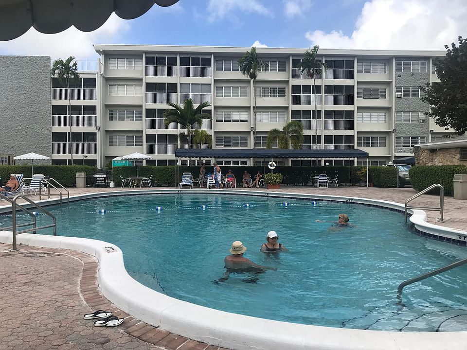 1st image of 410 SE 2nd St APT 101
