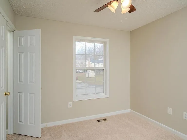 11818 Sylvia Dr — Photo 18