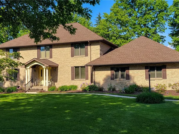 3 Oakhurst Dr, Butler, PA 16002