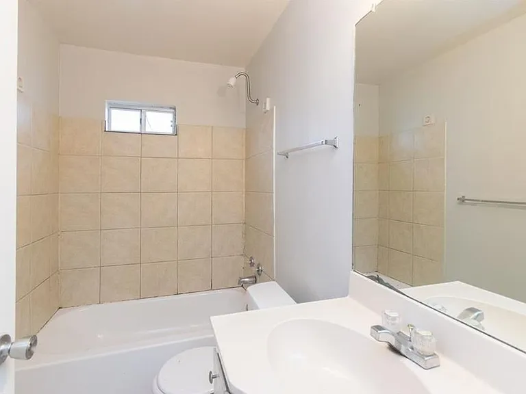 1534 Lazy Ln — Photo 4