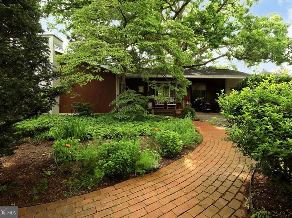 284 E McCormick Ave, State College, PA 16801