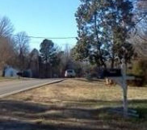 Exterior Neighborhood (street photo)