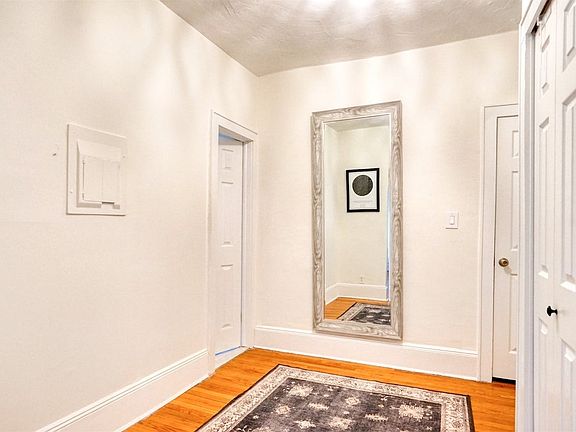 3rd image of 12 Hempstead Ave APT 3L