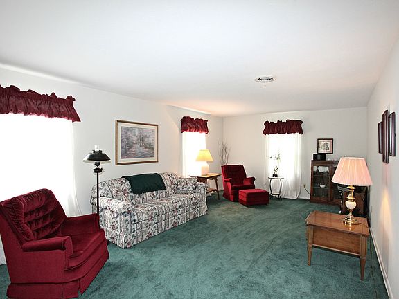 5th image of 319 Georgia Ave