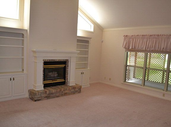 3rd image of 103 Kreekview Dr