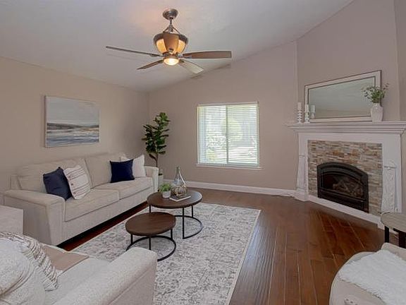 3rd image of 1808 Cougar Ln #1