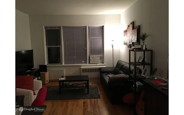 Rented by Douglas Elliman | media 14