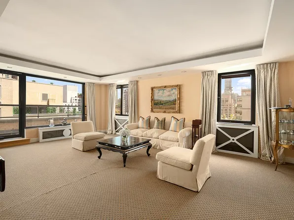 860 5th Ave APT 15D, New York, NY 10065