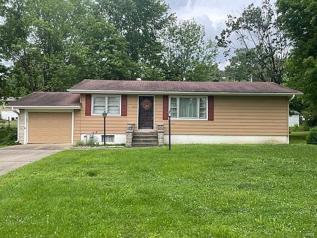 1st image of 233 Camellia Dr