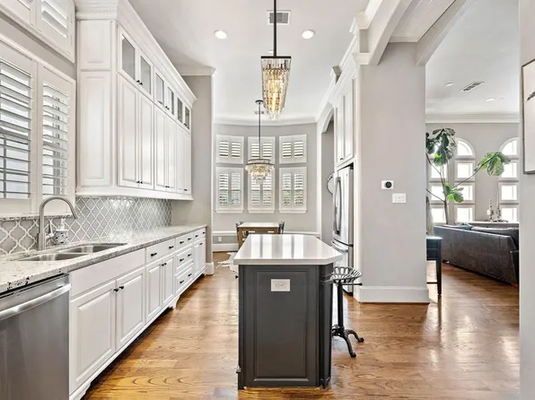 5634 Kiam St #A, Houston, TX 77007