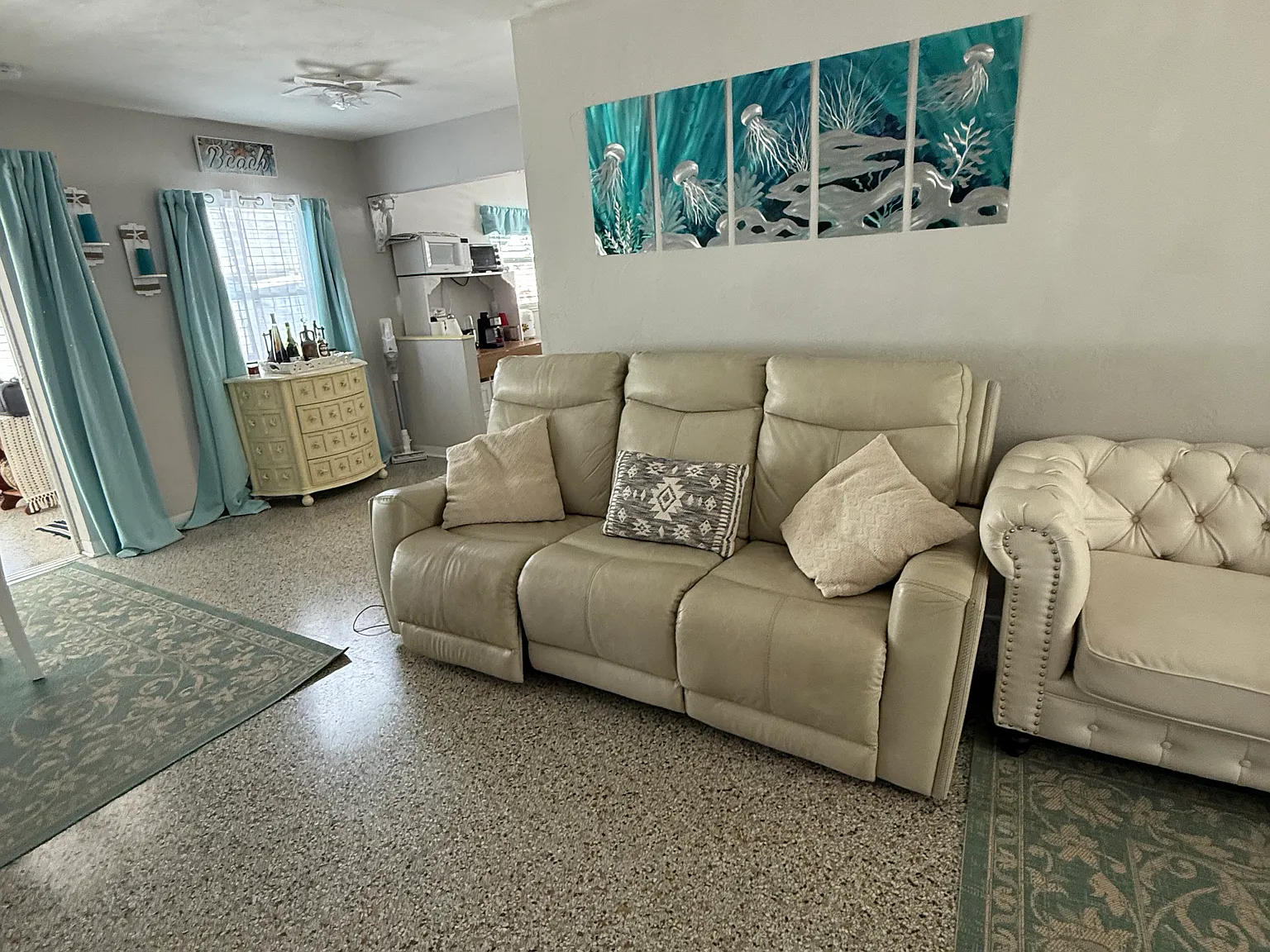 3 bed, 1643 sqft, $4,700 — Photo 3