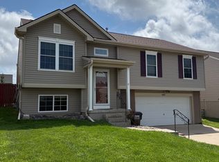 5853 S 193rd Ave, Omaha, NE 68135