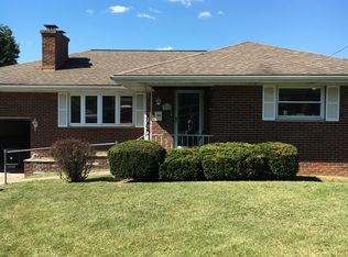 4528 Country Club Blvd, South Charleston, WV 25309