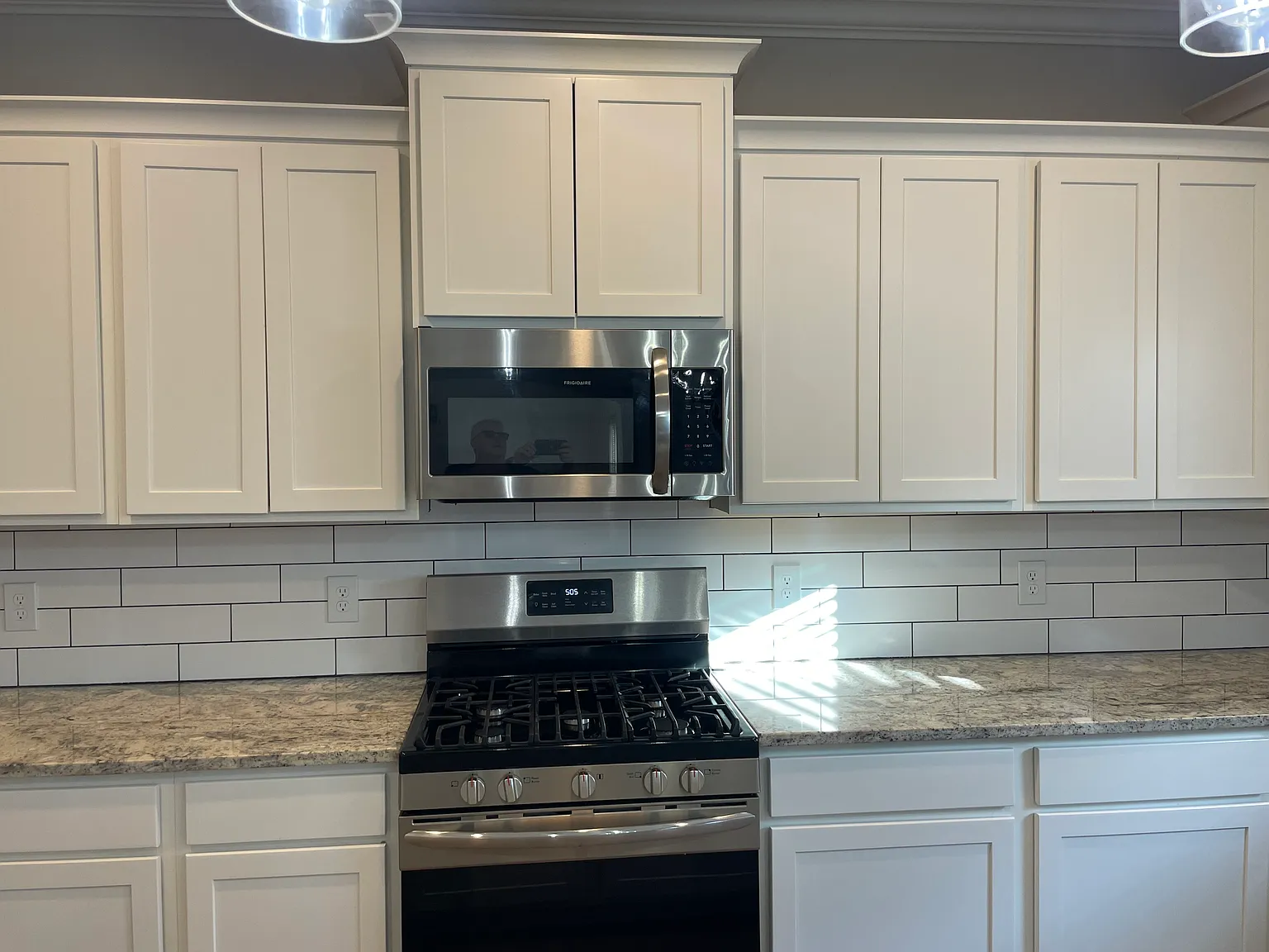 4 bed, 2.5 bath, 2557 sqft, $2,900 — Photo 4
