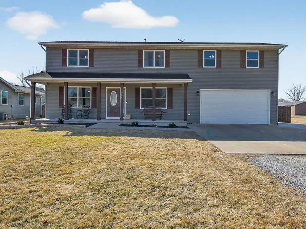 955 E 4th St, Coal City, IL 60416