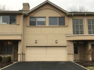 20 Rio Vista Dr #20, Allendale, NJ 07401