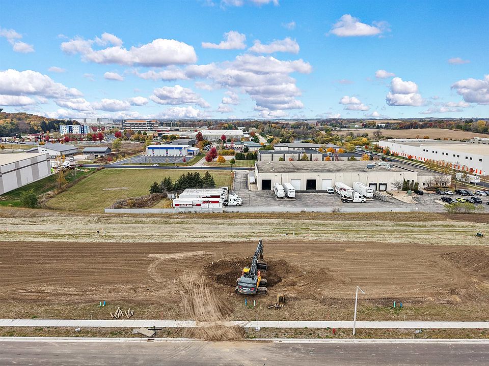 2nd image of 300 Michelle Ln