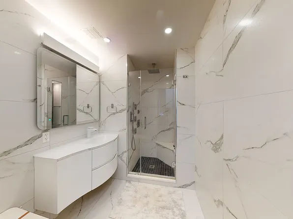 55 Oceana Drive East image 9 of 17