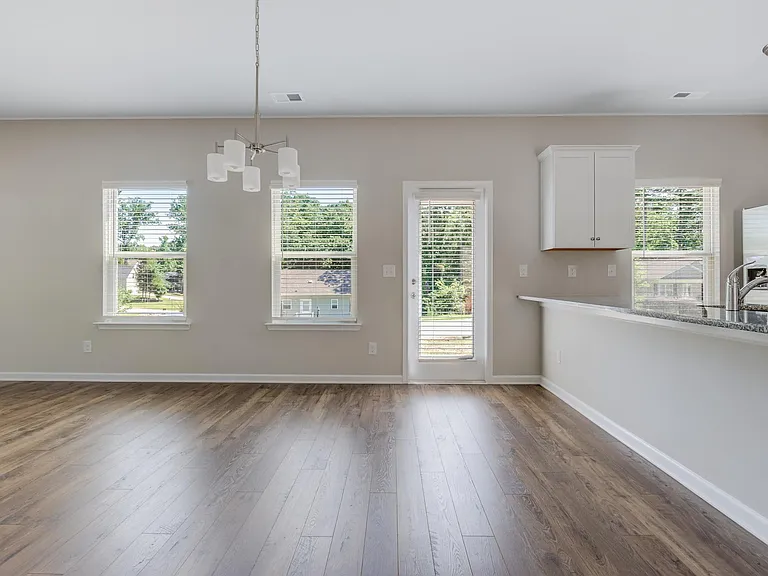 7450 O'Hara St — Photo 11