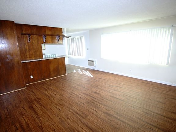 5th image of 6121 Woodruff Ave APT 3