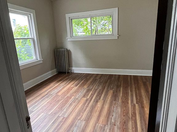 4th image of 9807 Clifton Blvd #1