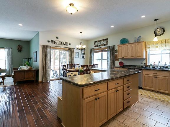 4th image of 2581 Flandrau St