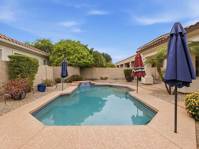 622 E Vinedo Ln — Photo 48