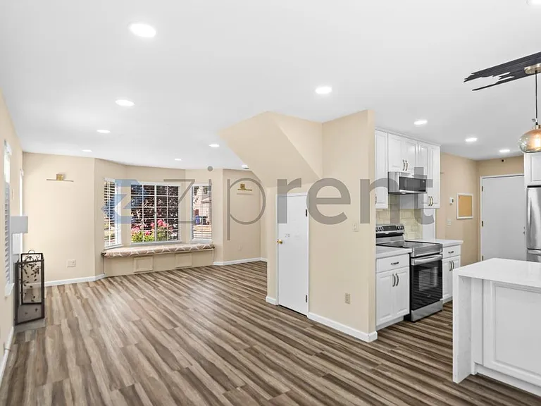 426 King Ave — Photo 10