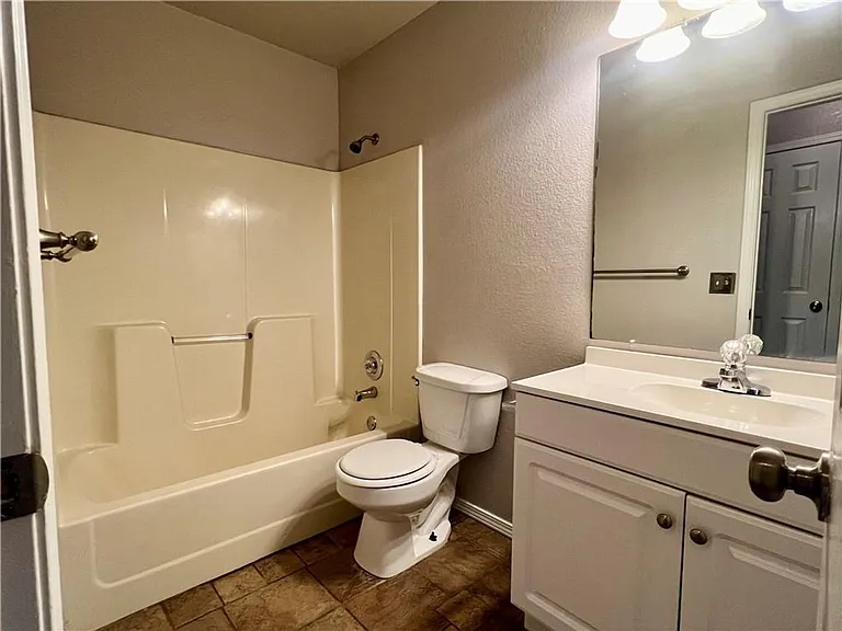 4338 W Chaparral Ln — Photo 6